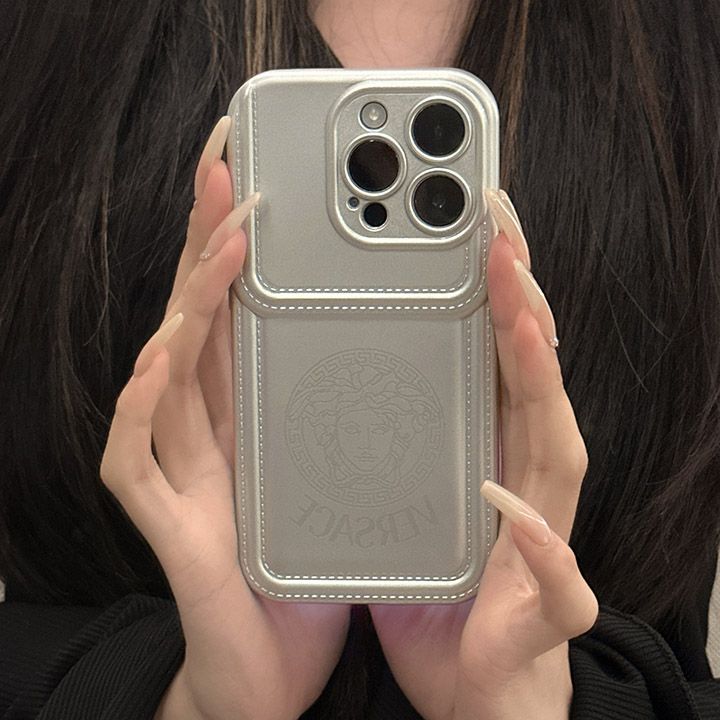 アイフォン 15pro max スマホケースversace ヴェルサーチ ブランドロゴ