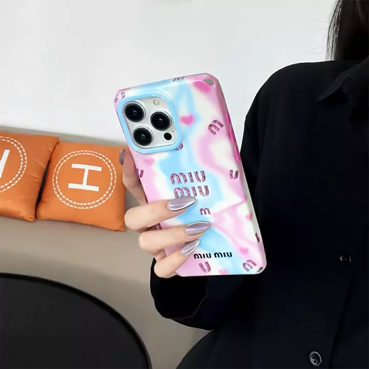 miumiu スマホケース