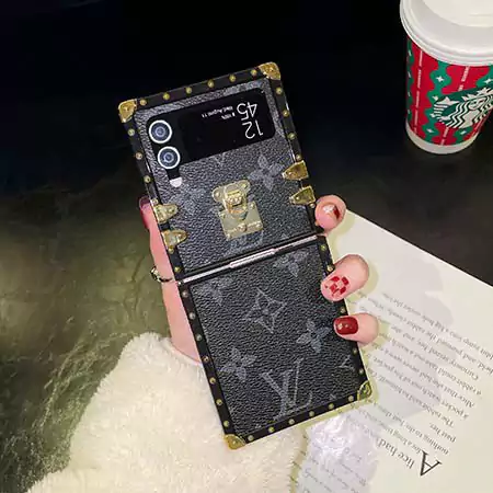 シュプリーム スマホケース 競合少