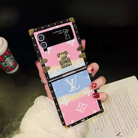 シュプリーム スマホケース 競合少