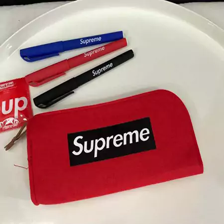 Supreme 旅行用財布