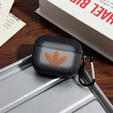 アディダス airpods ケース