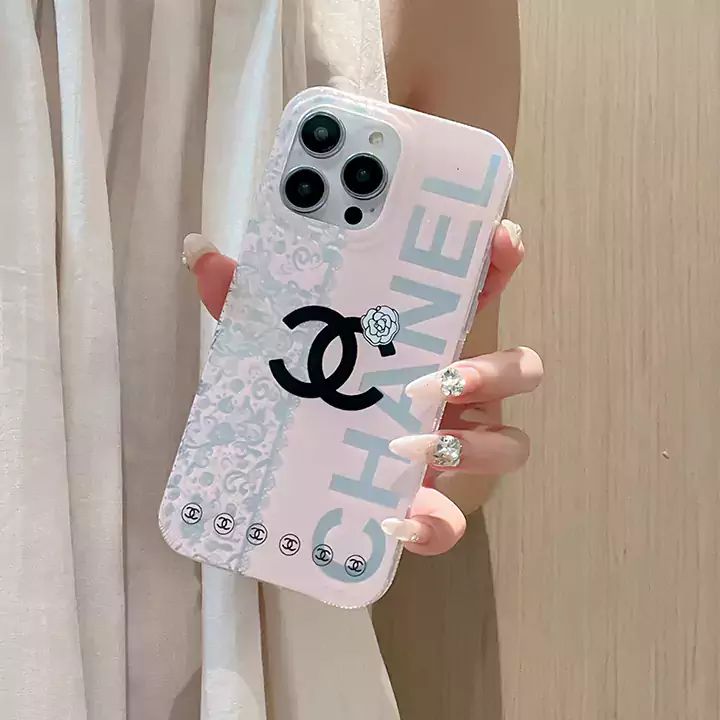 シャネル風スマホケース