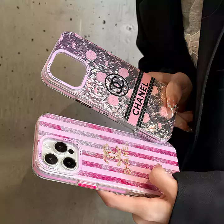 シャネル風スマホケース