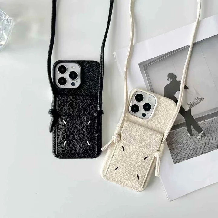  カードホルダー内蔵 iPhoneケース
