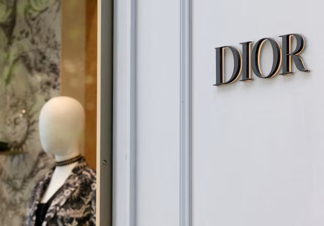 dior スマホケース